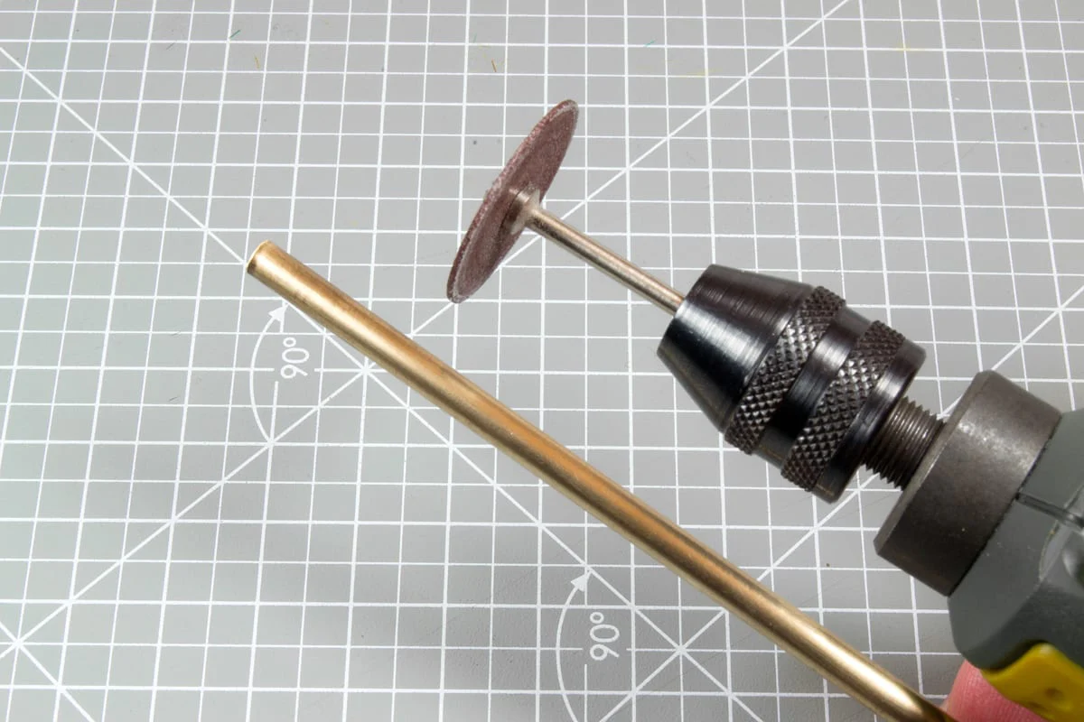 AK Interactive Brass Pipe 5-Piece Set 1.5mm Diameter - Image 4