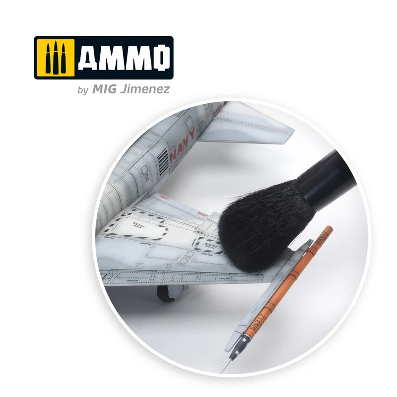 Ammo by MIG Dust Remover Brush 1 - Image 2