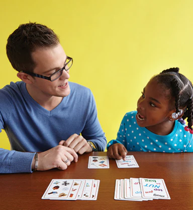 Blue Orange Games Super Genius Reading 1 Card Game - Image 3