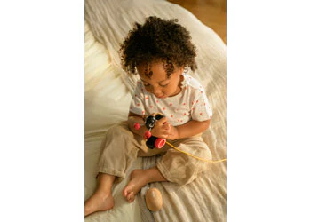 BRIO - Ant with Rolling Egg 2 Pieces - Image 7