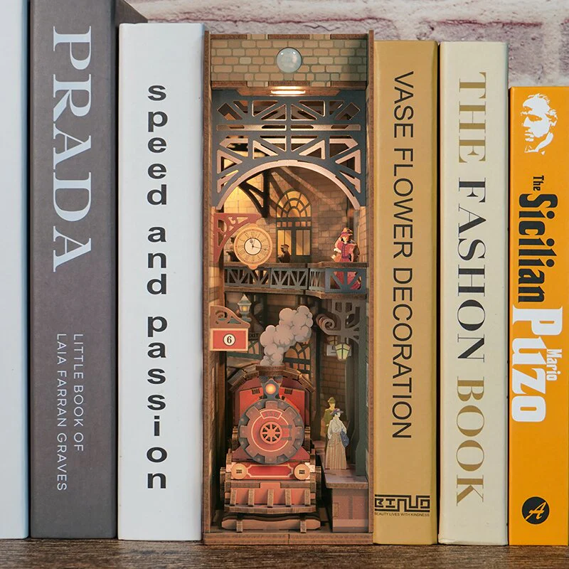 DIY Book Nook The Steam Age - Image 4