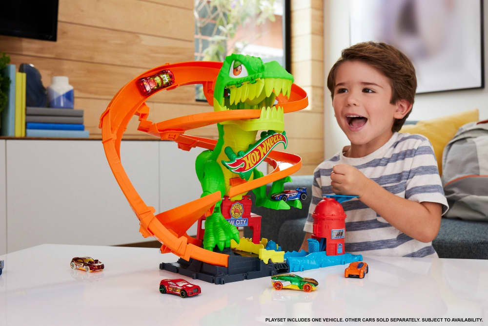 Hot Wheels City T-Rex Blaze Battle Playset & Die-Cast Car - Image 3