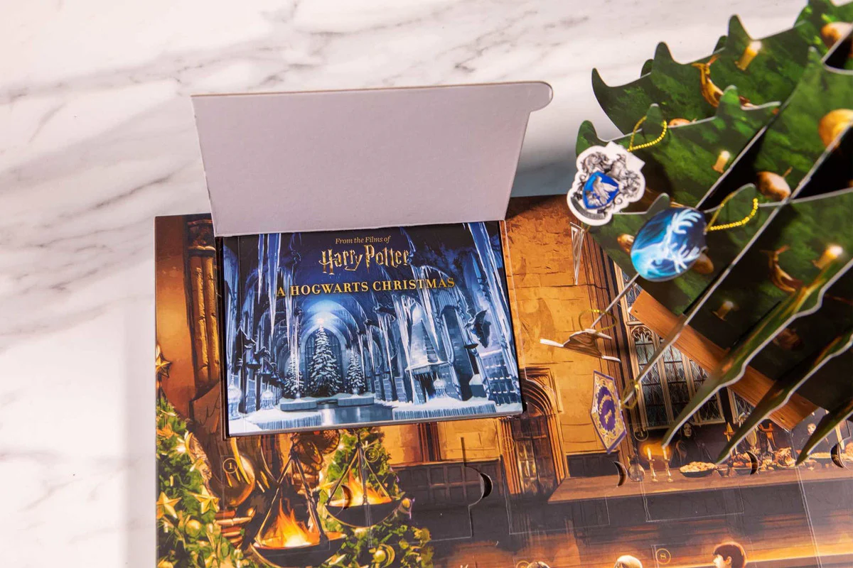 Insight Editions Harry Potter: A Hogwarts Christmas Pop-Up (Advent Calendar) Book - Image 3