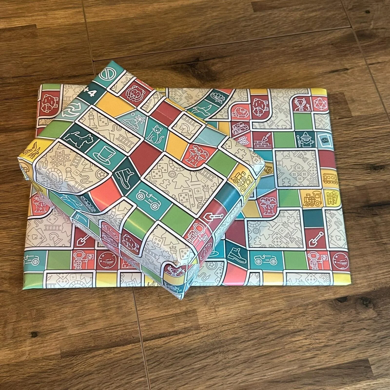 Loke Battle Mats - Spot the Game Gift Wrap Folded Sheets