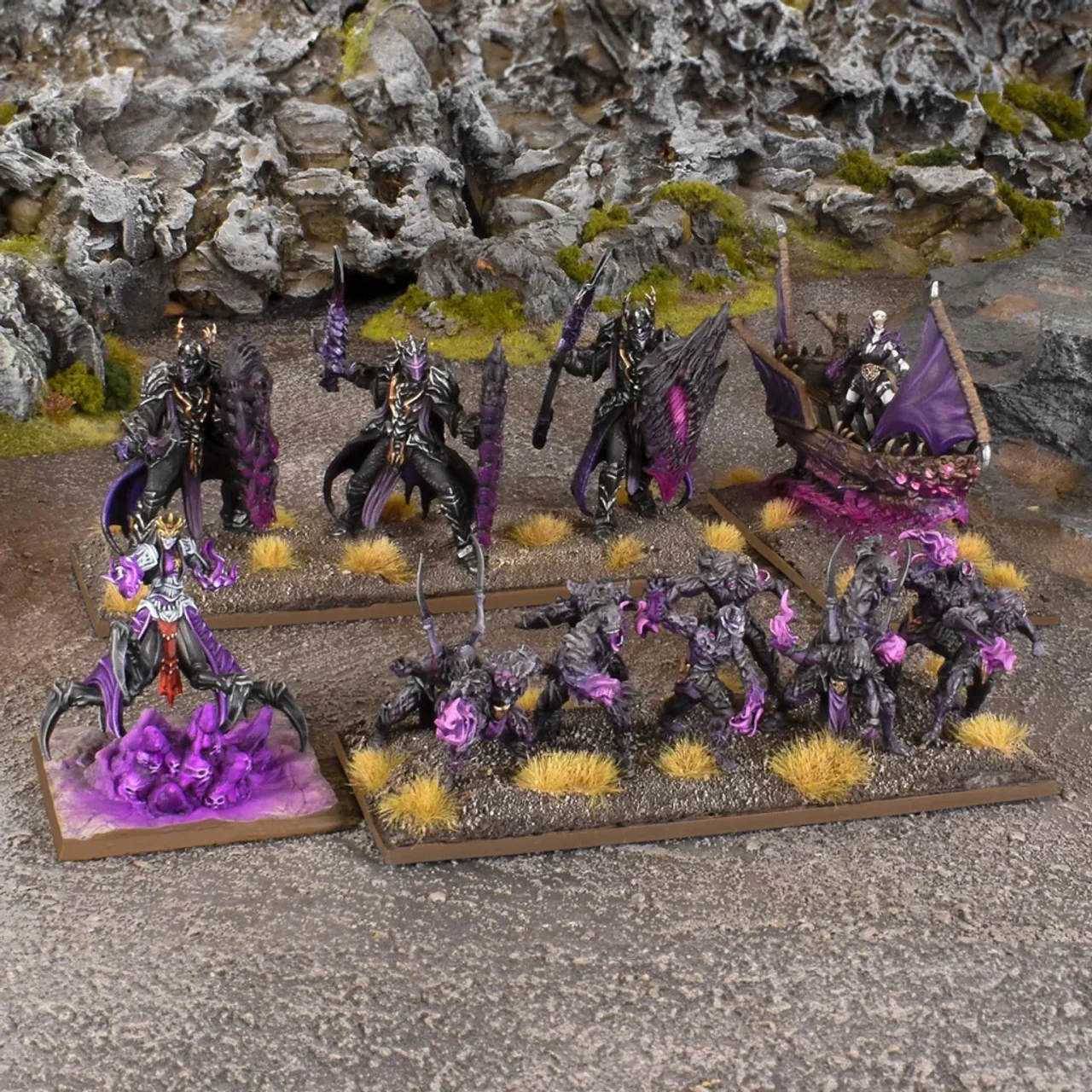 Mantic Games Kings of War Champions La’Theal Voidheart (MGKWV104) - Image 3