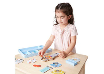 Melissa & Doug - Julia Magnetic Dress-Up - Image 2