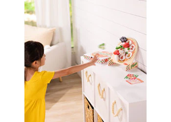 Melissa & Doug - Pizza Topping Toss - Image 6