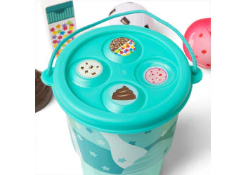 Melissa & Doug - Play to Go Ice Cream Play Set - Image 5