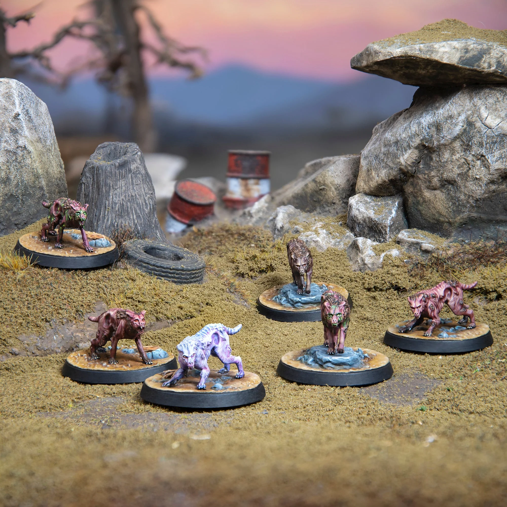 Modiphius Fallout: Wasteland Warfare - Creatures - Mongrel Scavenging Pack (MUH052228) - Image 3