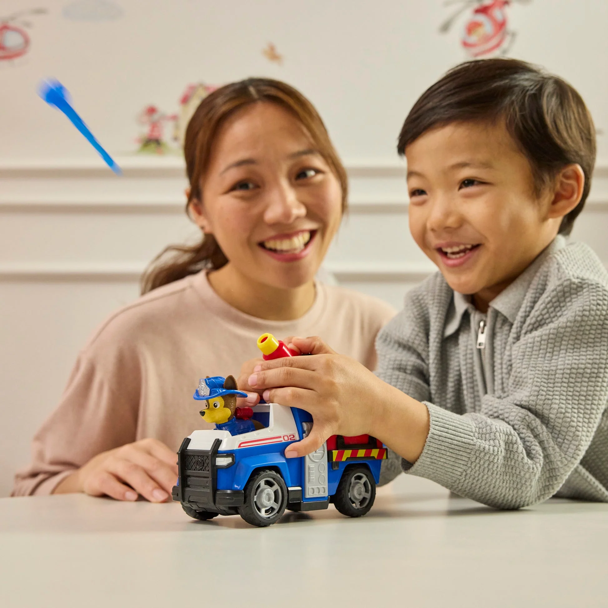 PAW Patrol Fire Rescue Themed Vehicle - Chase Solid - Image 4