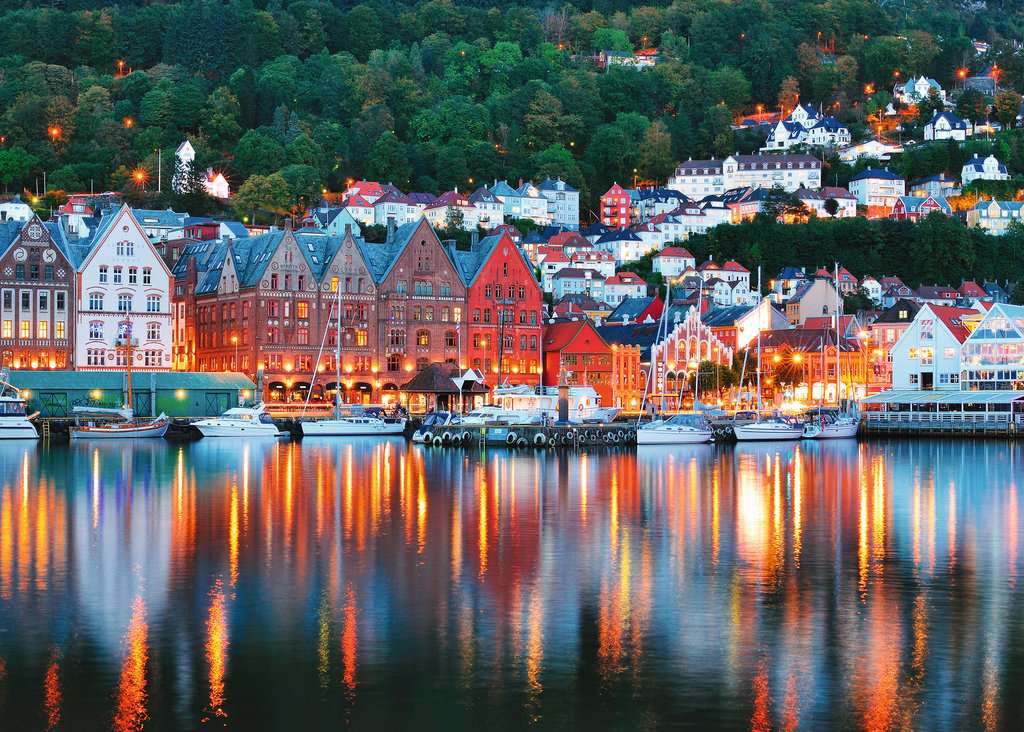 Ravensburger - Bergen Norwegian - 1000 Piece Jigsaw - Image 2