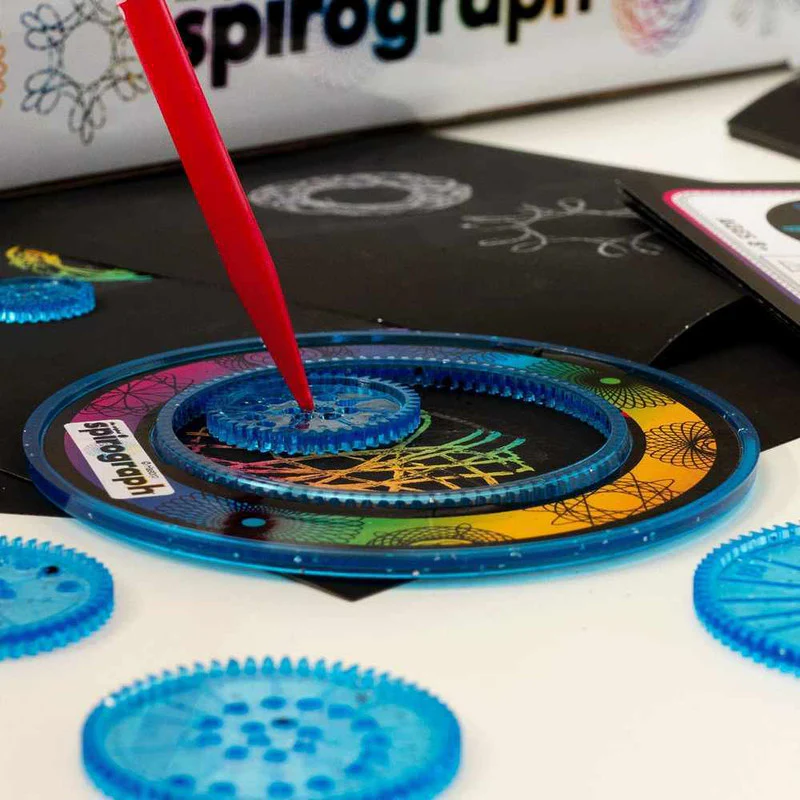 Spirograph Scratch and Shimmer Drawing Kit - Image 5