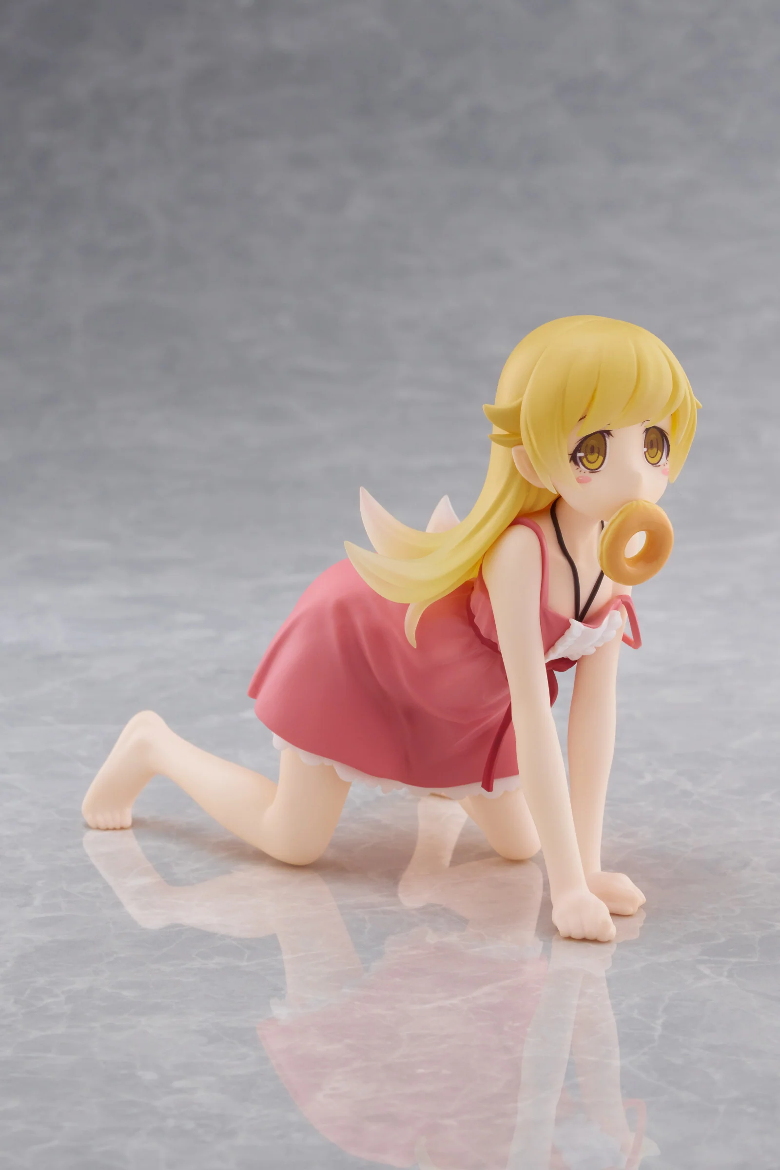 Taito Monogatari Series: Off and Monster Season Shinobu Oshino Desktop Cute Figure