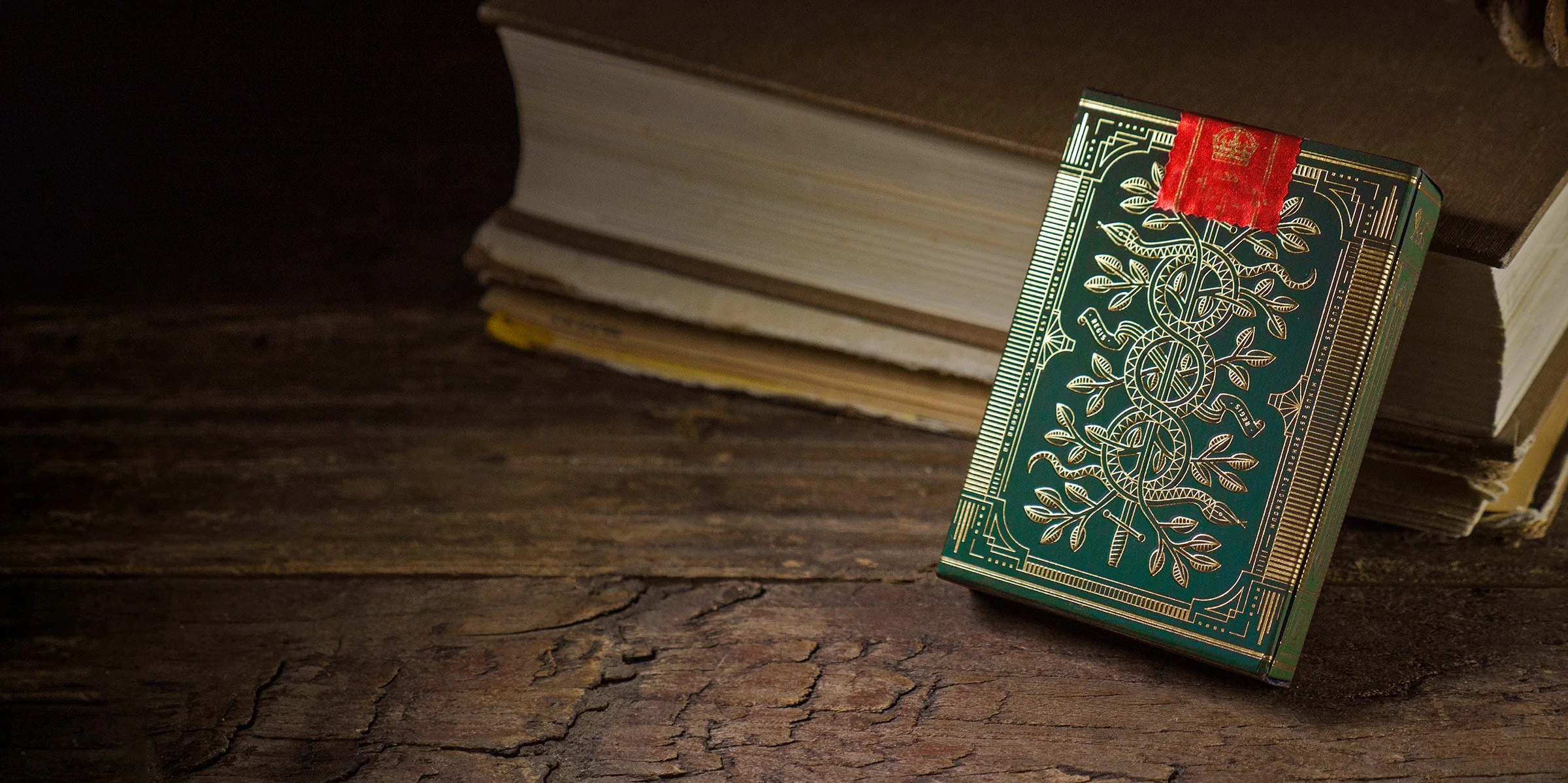 Theory11 Monarch Green Playing Cards - Image 3