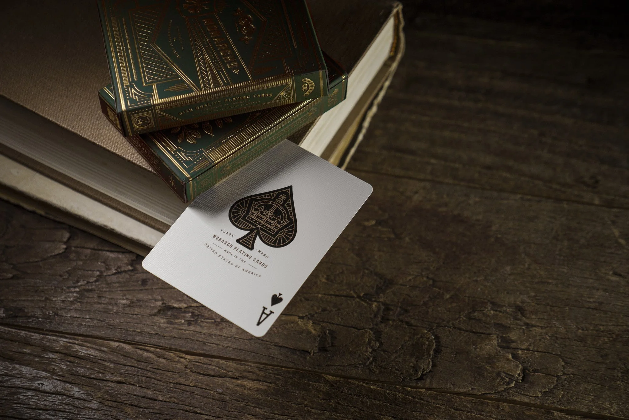 Theory11 Monarch Green Playing Cards - Image 5
